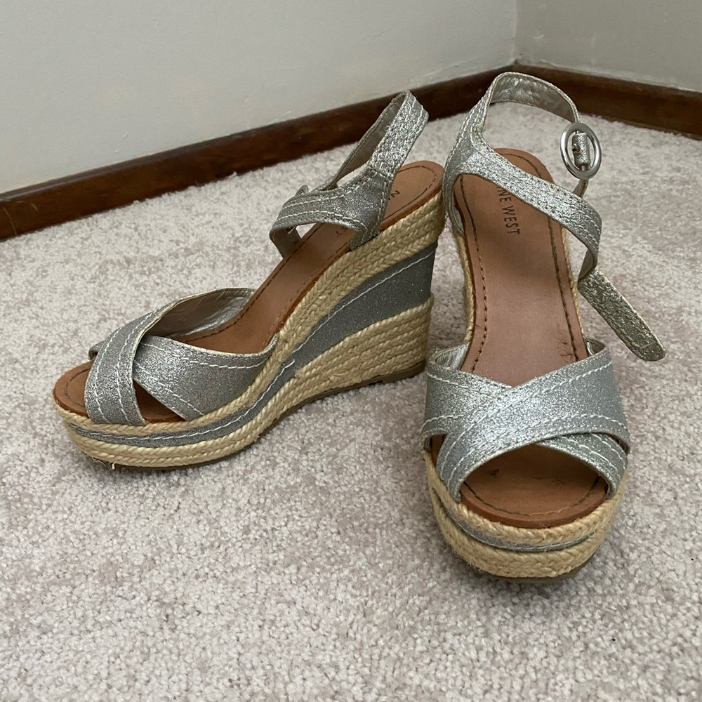 Wedge heels with sparkles